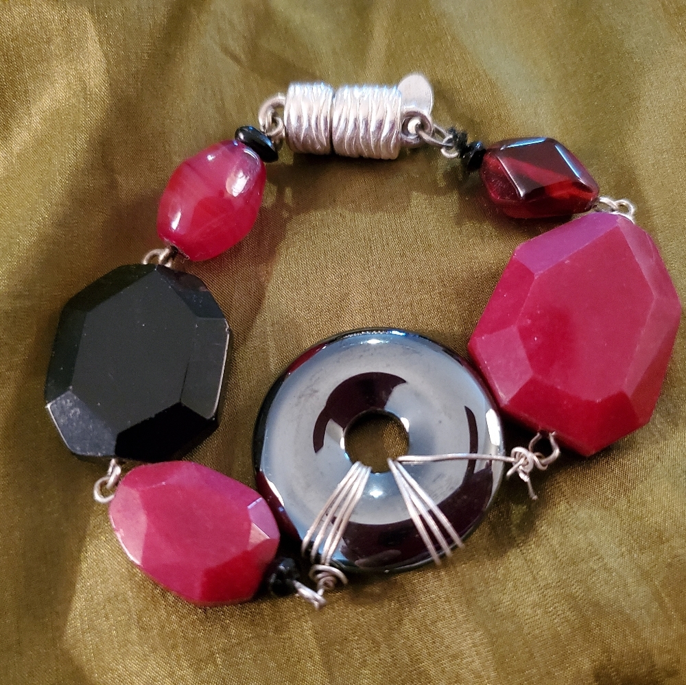 Heavy magnetic bracelet